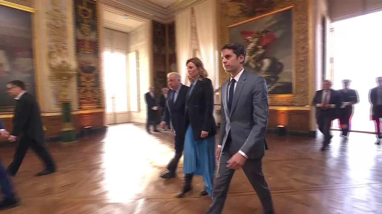 DIRECT. IVG dans la Constitution: Gabriel Attal est arrivé à Versailles, accompagné du fils de Simone Veil