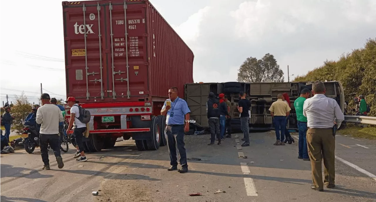 Cierre total en sector El Corzo vía Bogotá- Facatativá por accidente vial