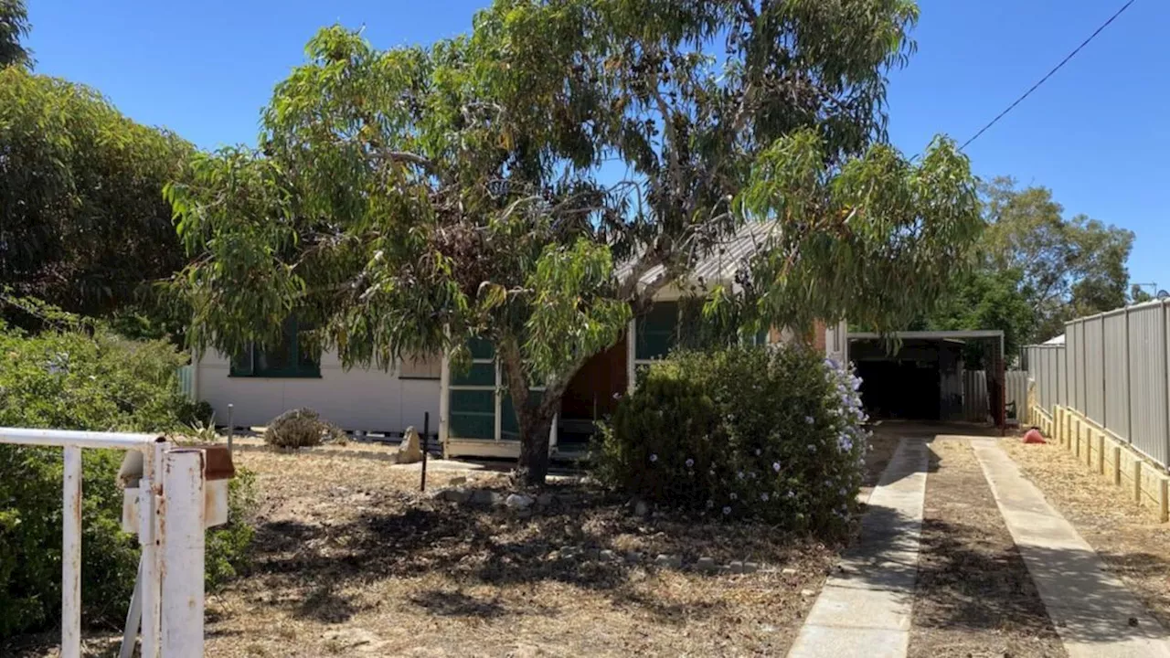 Why a three-bedroom home in WA town of Merredin between Perth and Kalgoorlie sold for just $22,000