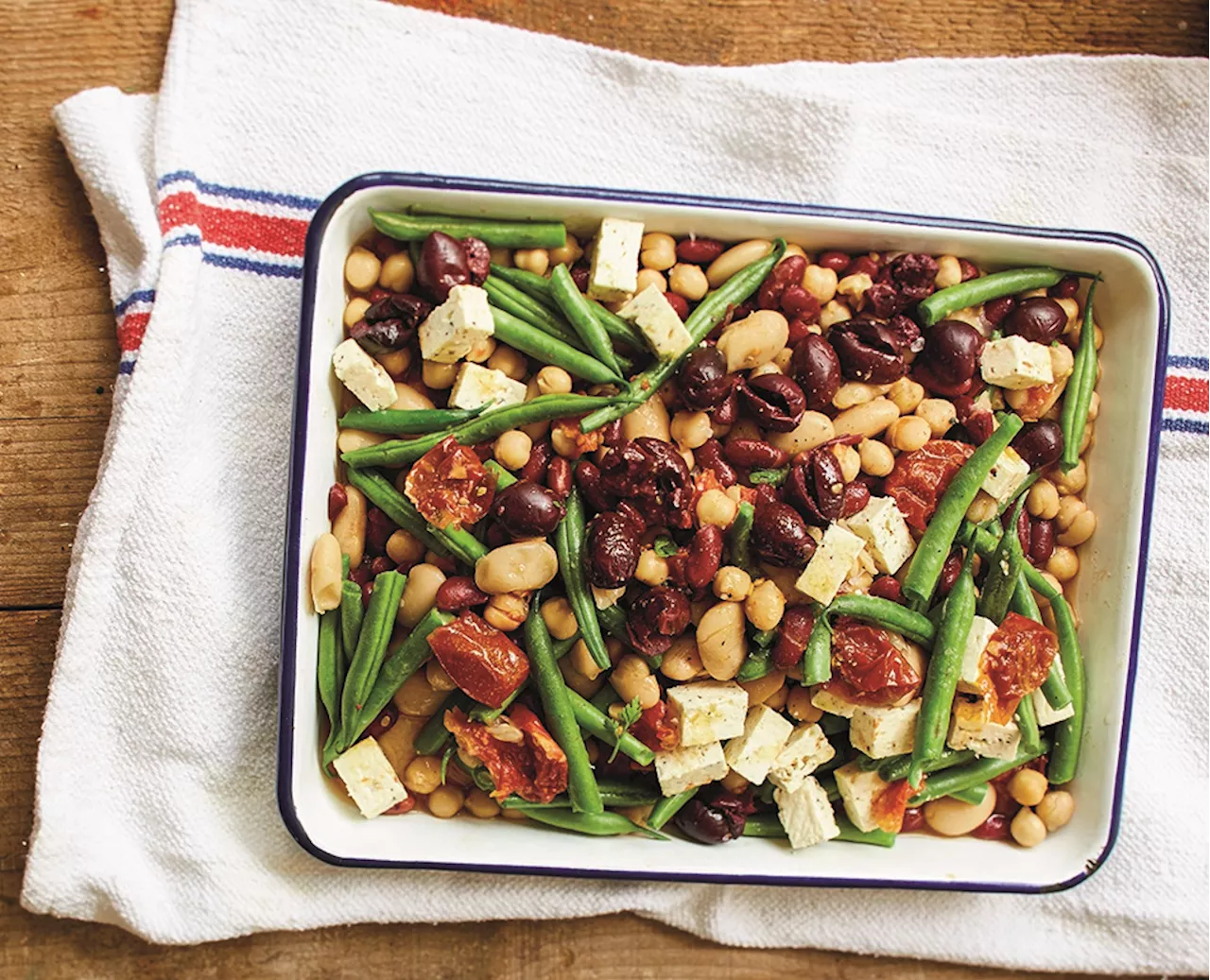  Bean salad with feta and olives