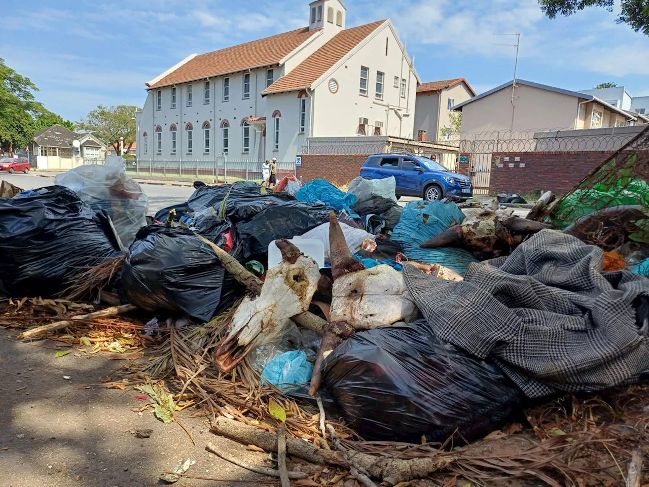 SAPS, Metro to guard council staff as violent eThekwini strike continues