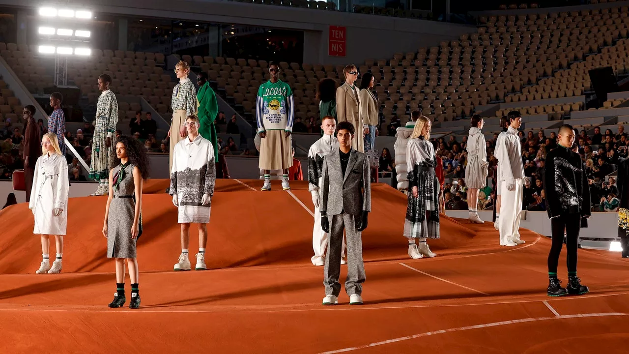 Lacoste fait un retour réussi à la Fashion Week de Paris avec un défilé clin d'œil à son fondateur