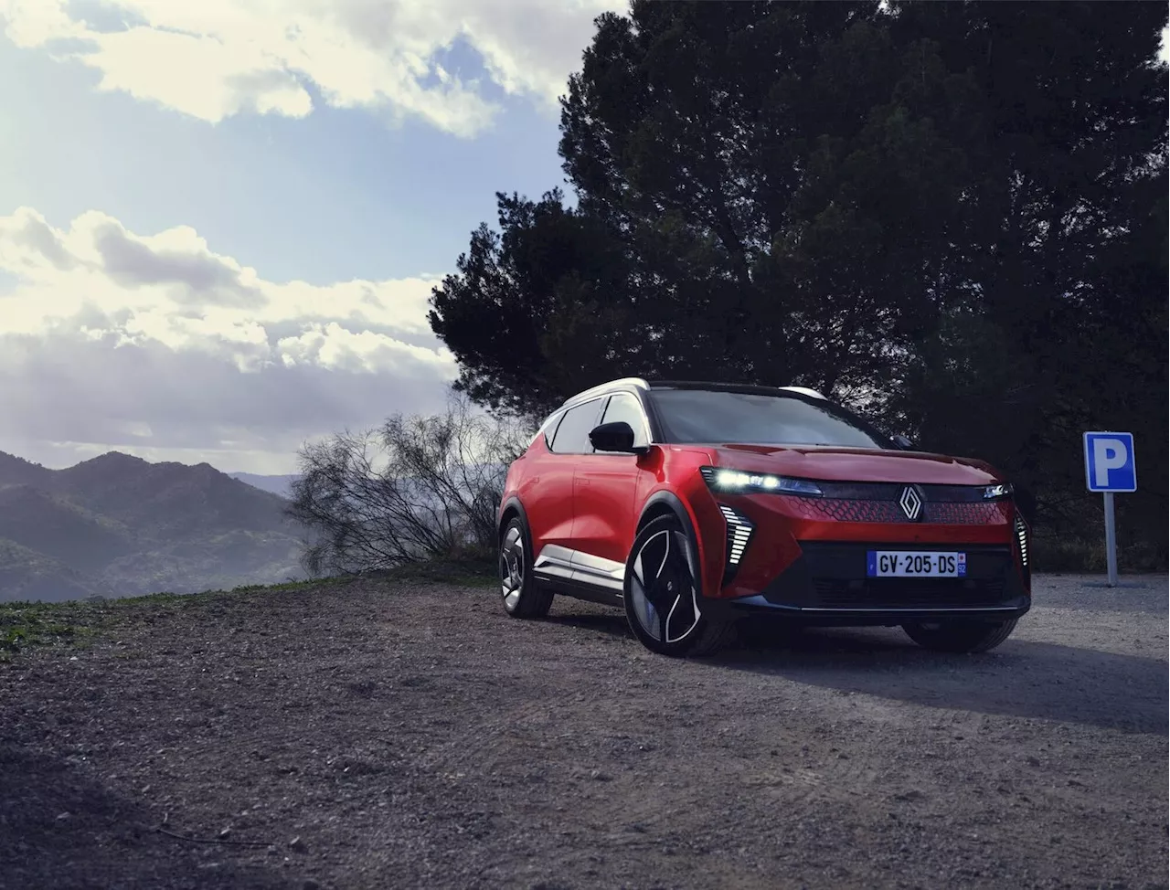 Essai Renault Scénic électrique : la voiture de l’année 2024 met une claque au Peugeot e-3008