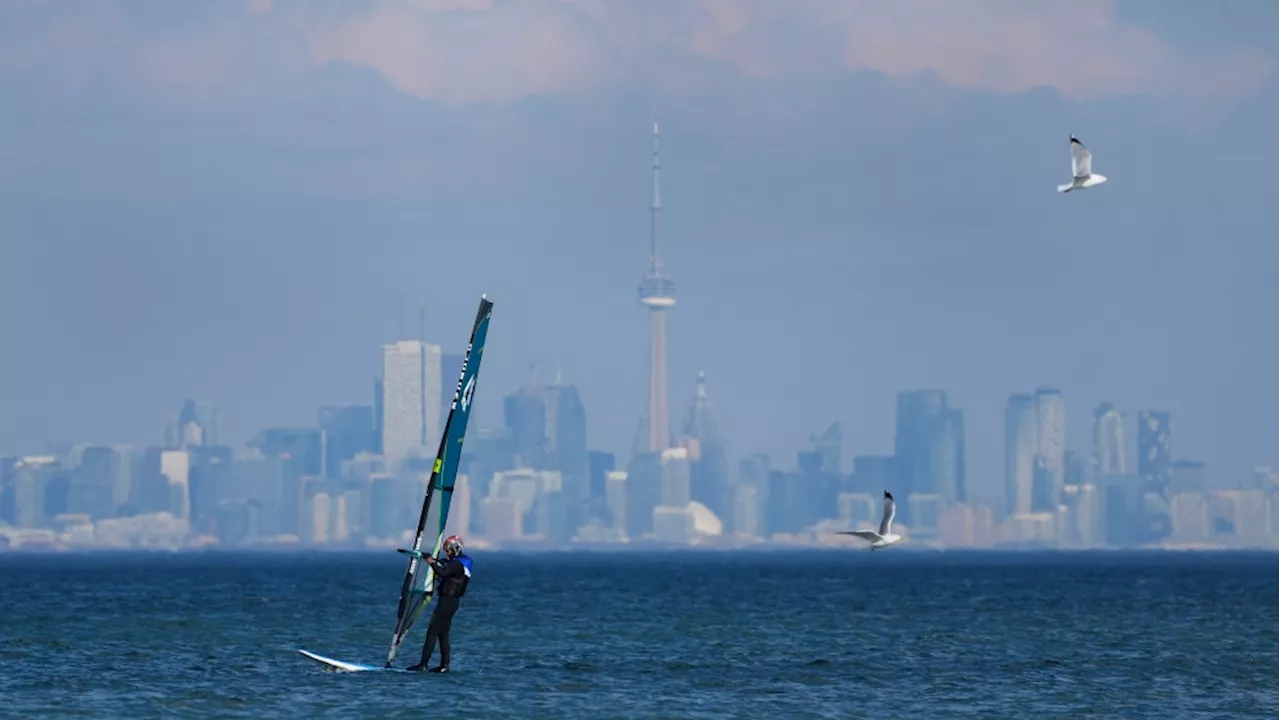 Winter ‘cancelled’ in Toronto amid warm season: Environment Canada climatologist