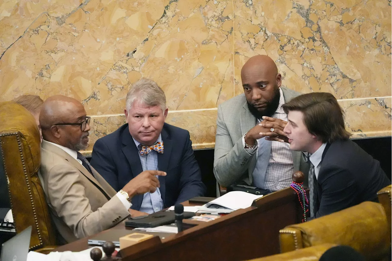 Fight over how to fund public schools intensifies in Legislature