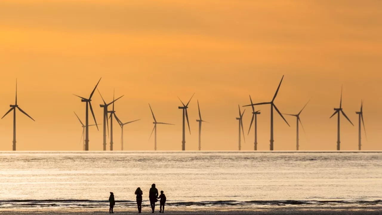 Bolt calls out Bowen’s backflip on offshore wind farms