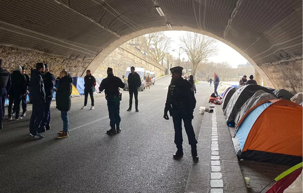 Paris : Plus de 400 migrants évacués des quais de Seine en raison du risque de crue