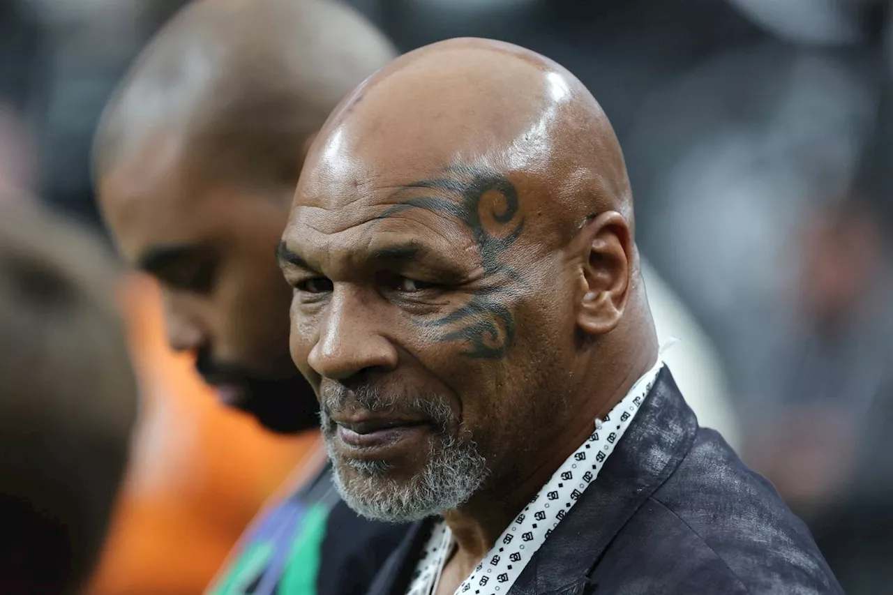 Mike Tyson kembali naik ring untuk duel eksibisi melawan Jake Paul