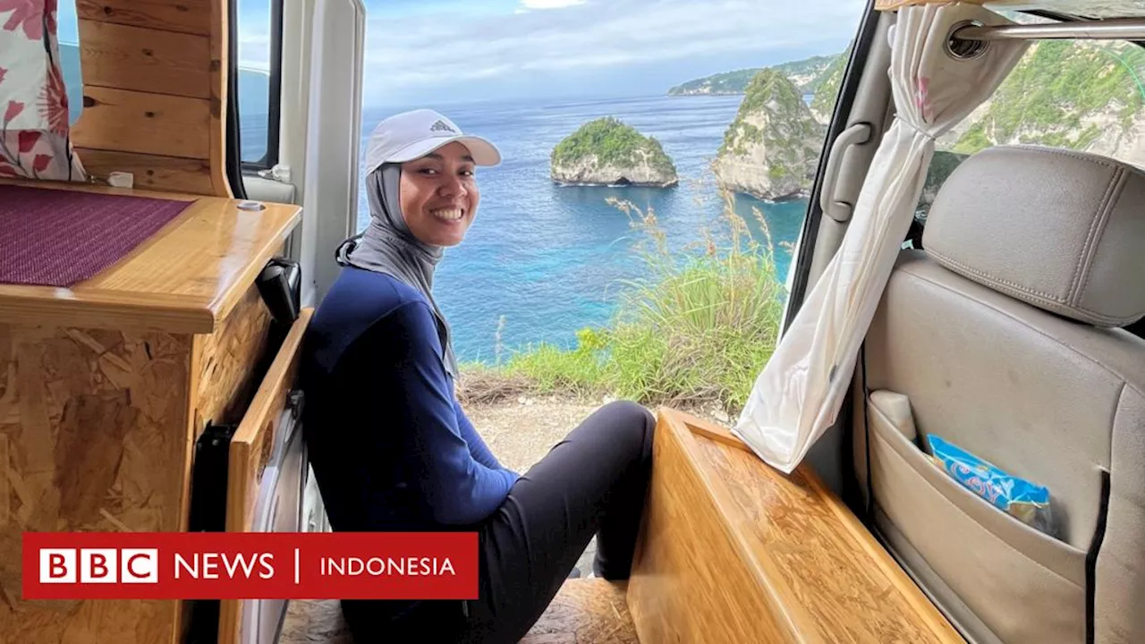 Hari Perempuan Internasional 2024: Kisah 'Mimi Campervan Girl', perempuan muda yang menjelajahi Indonesia dengan mobil minivan