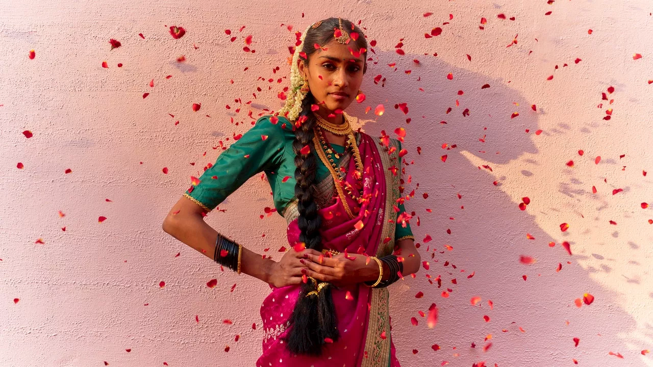 Indian Bridal Tradition: Adorning Hair with Flowers