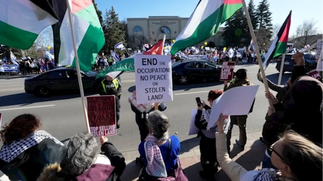 Arrests made at protest outside Toronto-area synagogue hosting event marketing occupied West Bank land