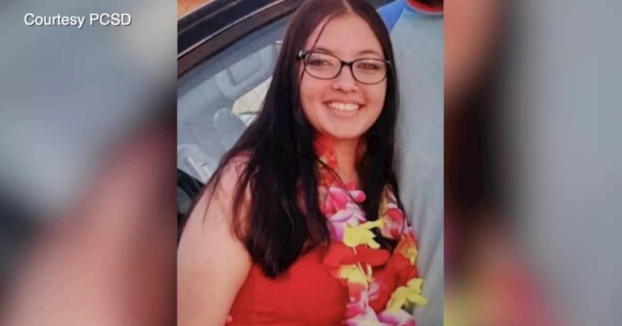 'Keep showing her picture' Family of missing and vulnerable Marana teen continues to search