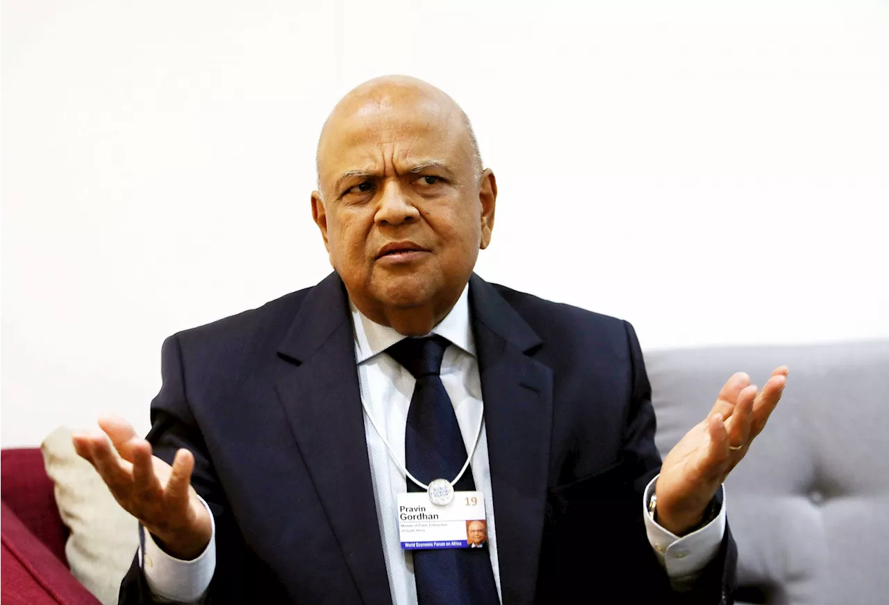 Pravin Gordhan announces retirement