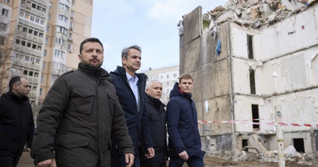 Russian missile strike narrowly misses Zelenskyy while touring Odesa