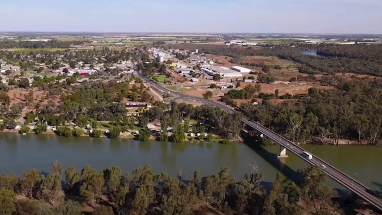 Water skier dies in Euston Robinvale 80 race on Murray River