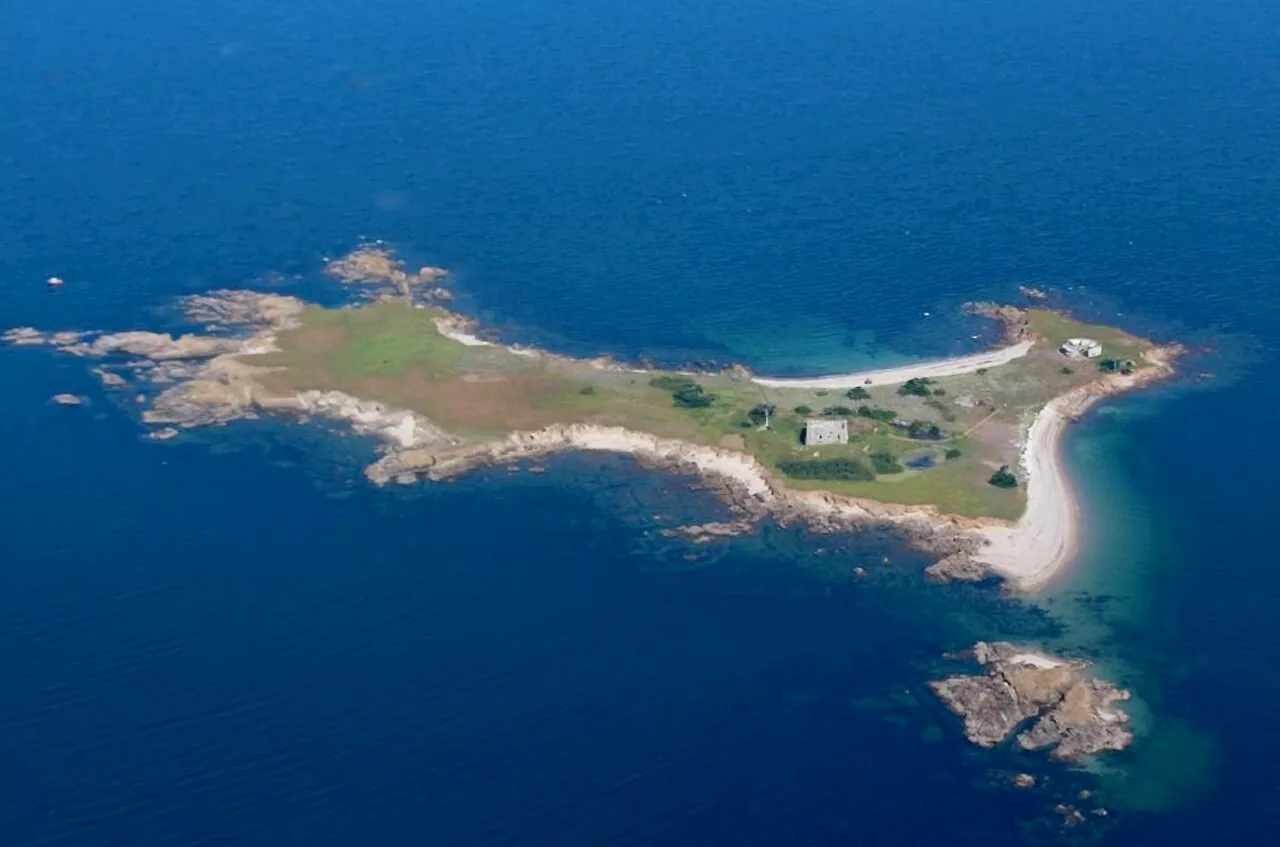 Cette île de Loire-Atlantique limite son accès aux plaisanciers et touristes