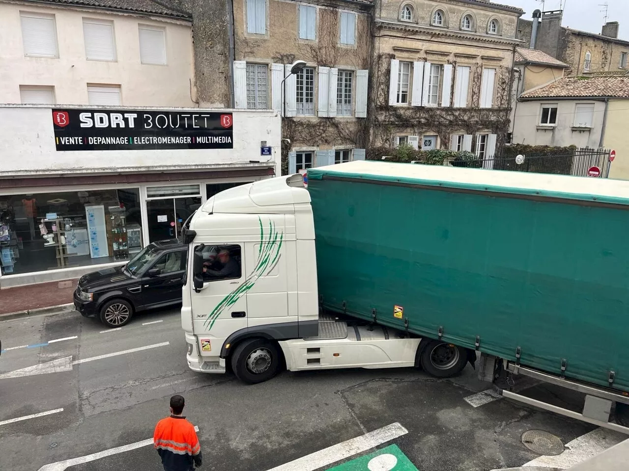 Langon : pourquoi tous les poids lourds ne sont-ils pas interdits en centre-ville ?