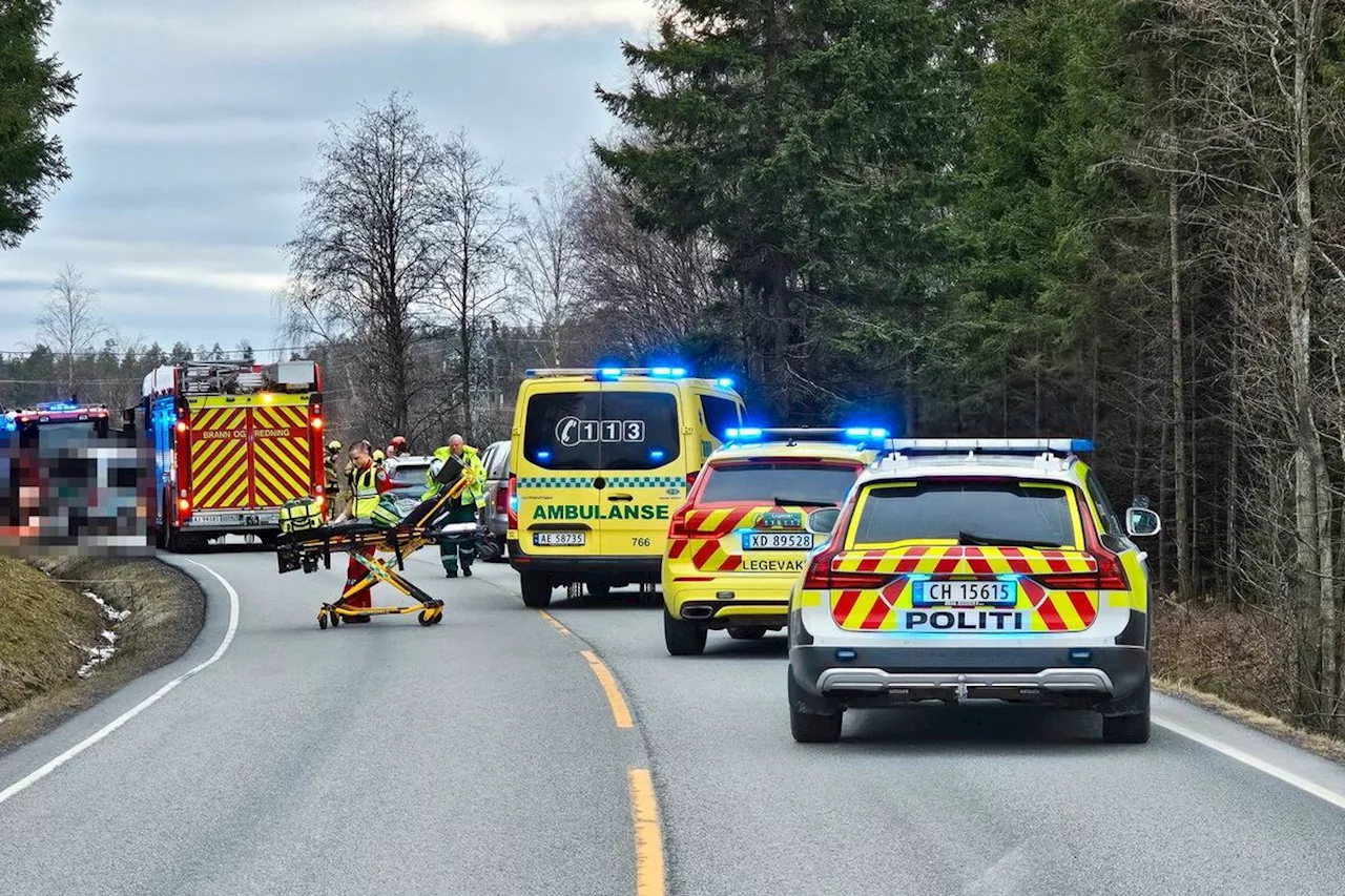 Frontkollisjon i Skiptvet – betegnes som alvorlig