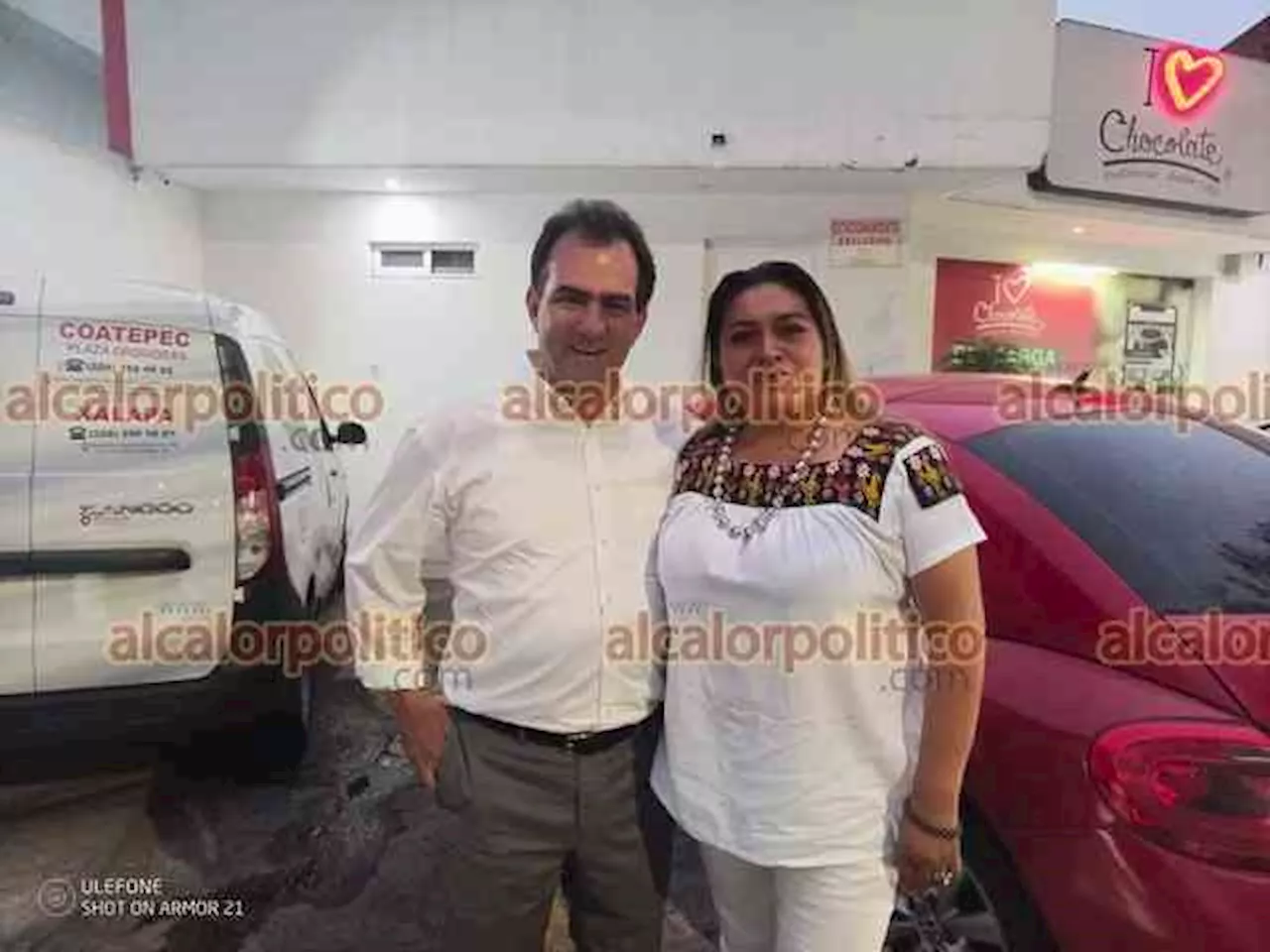 Aspirante a Diputada deja MORENA para sumarse a Pepe Yunes