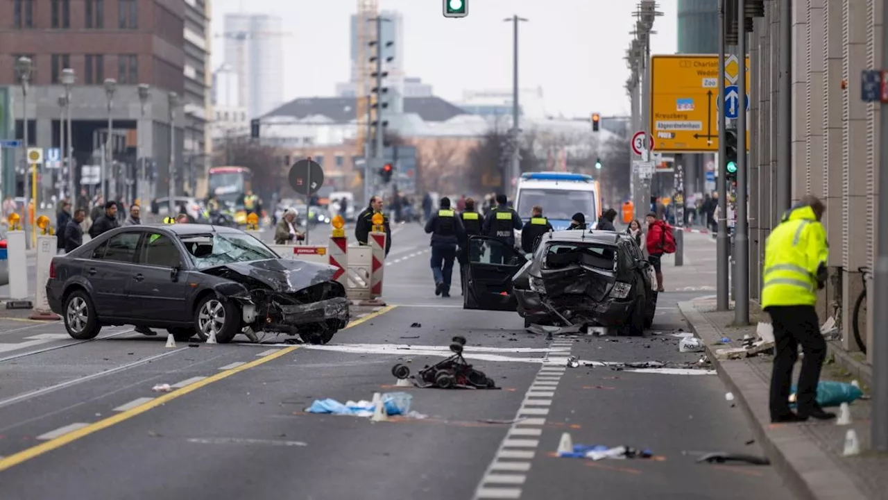 Schwerer Unfall in Berlin - 41-jährige Mutter gestorben