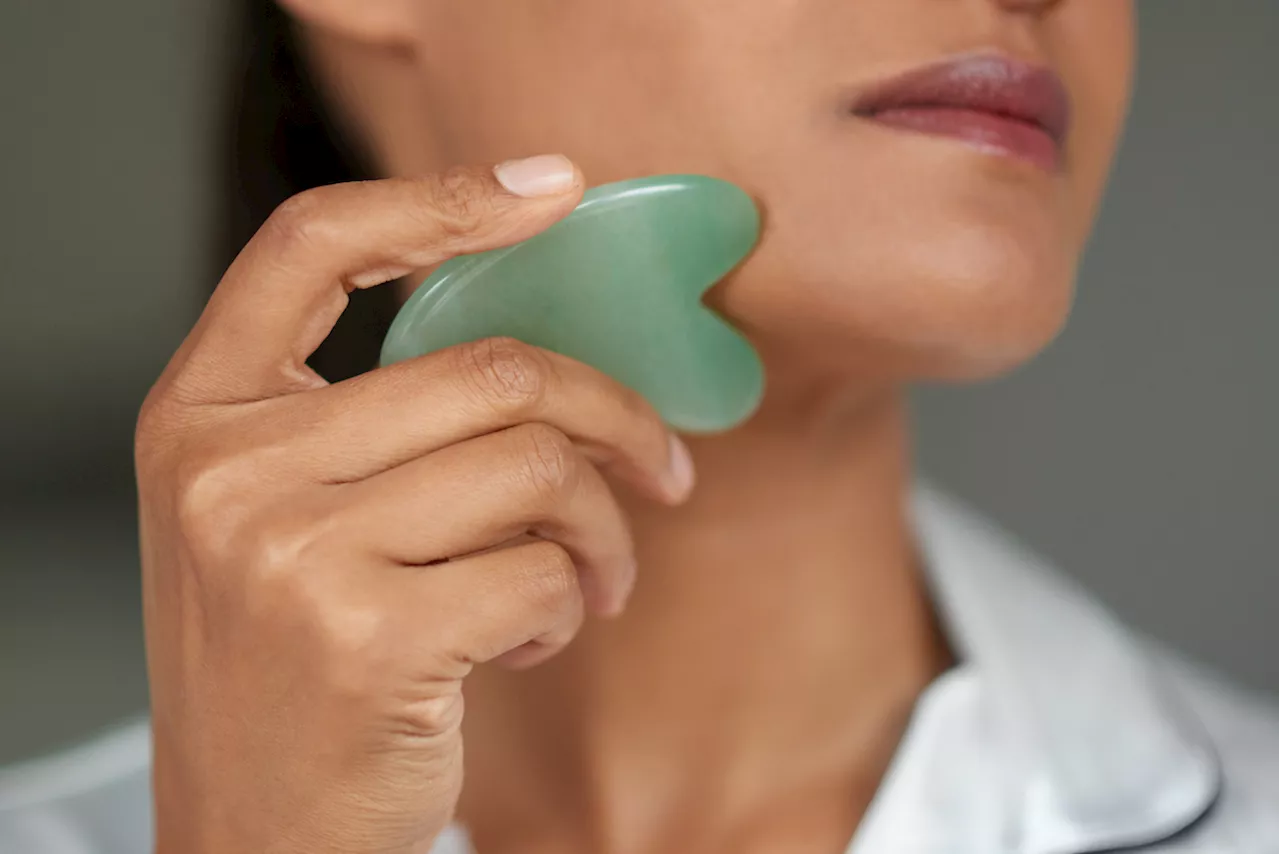 How to Use a Gua Sha Stone Properly: A Step-by-Step Guide