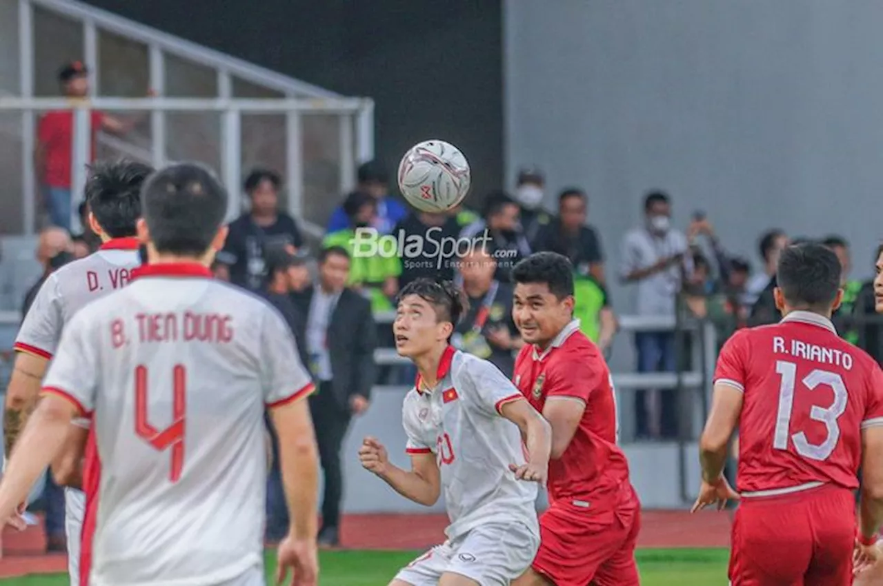 Striker Vietnam Dilarikan ke Rumah Sakit Pakai Ambulans Jelang Lawan Timnas Indonesia