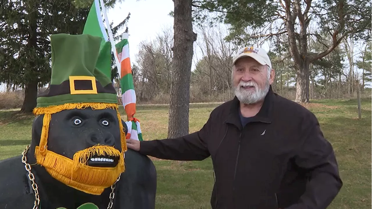 York Co. man looking to spread happiness to drivers with 130lb gorilla statue