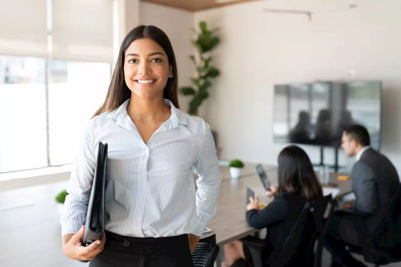 Las mujeres representan el 61% de aspirantes a notarías en las oposiciones de 2024