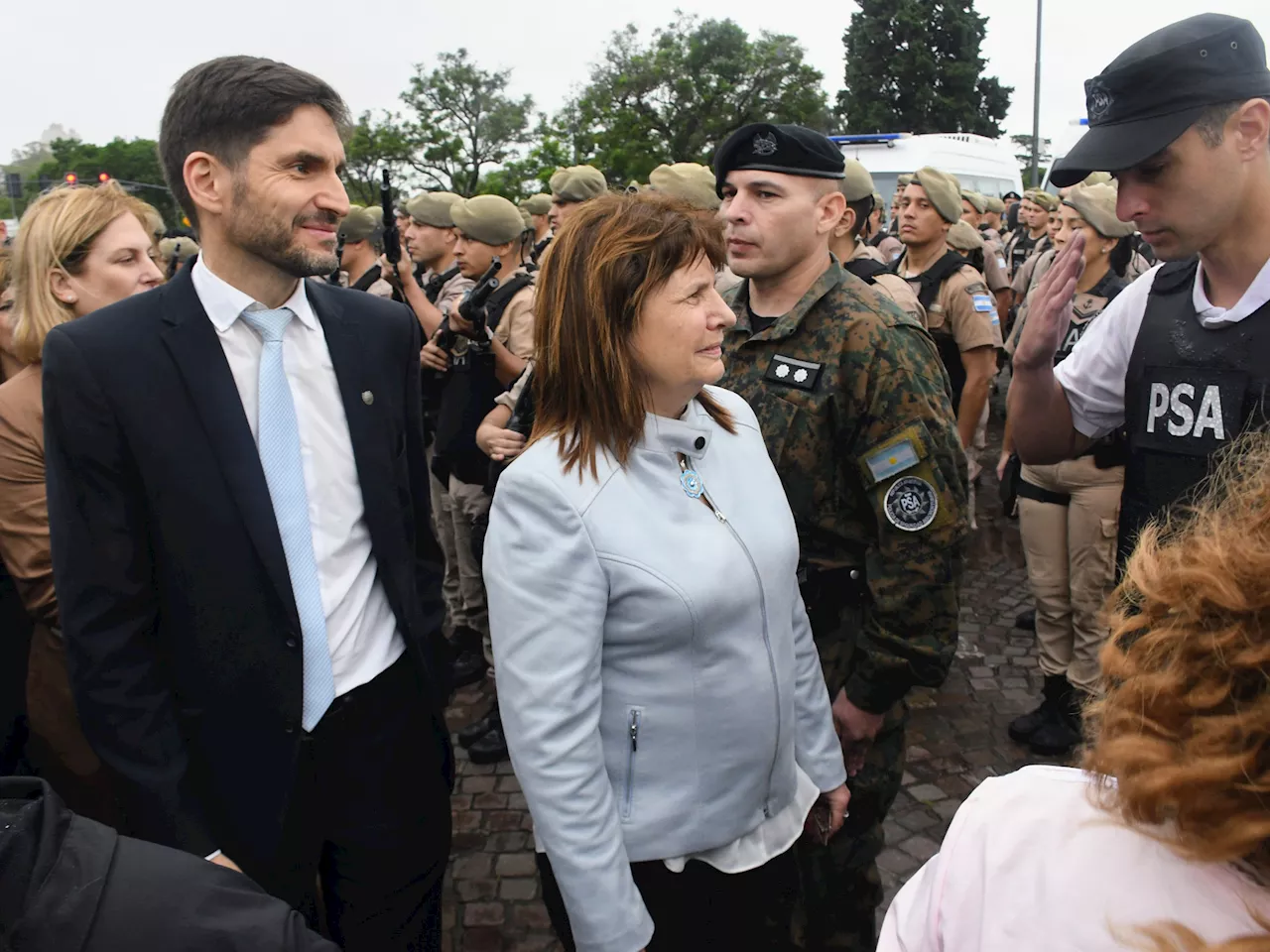 El Gobierno convocó a un comité de crisis por la ola de violencia narco en Rosario y pide la intervención de los militares