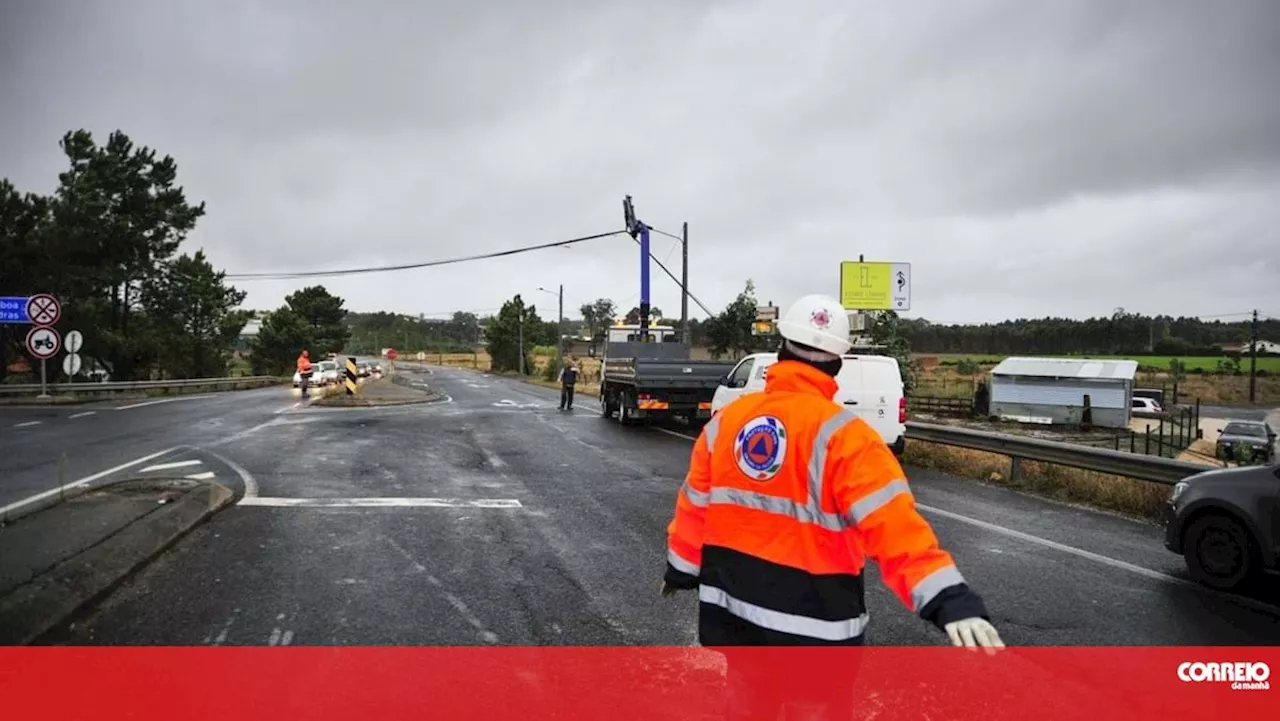 Troço do IP4 em Amarante encerrado devido à queda de neve