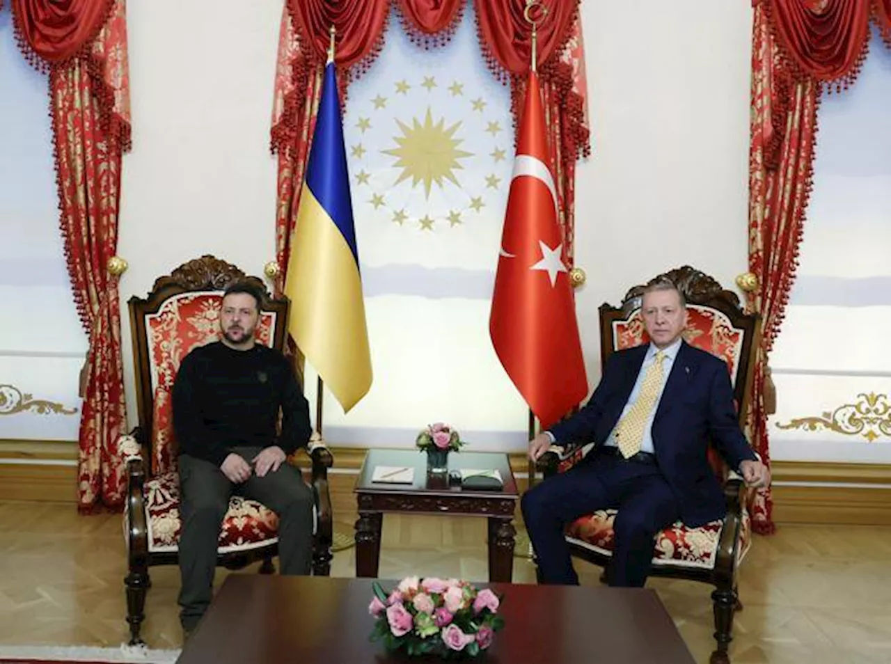 Ucraina Russia, le notizie sulla guerra di oggi | Zelensky a Istanbul incontra Erdogan: «Turchia pronta a...