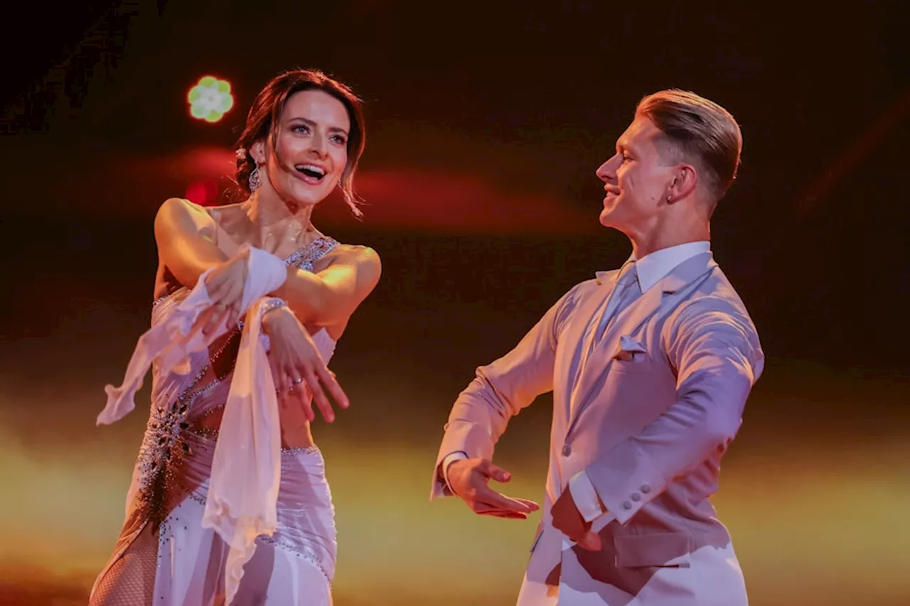 Lets Dance 2024: Eva Padberg knickt bei Auftritt in Show 2 um