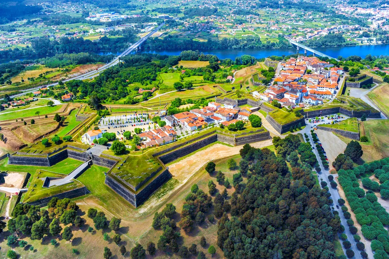 A fortaleza, o rio Minho e os sabores da lampreia à prova em Valença