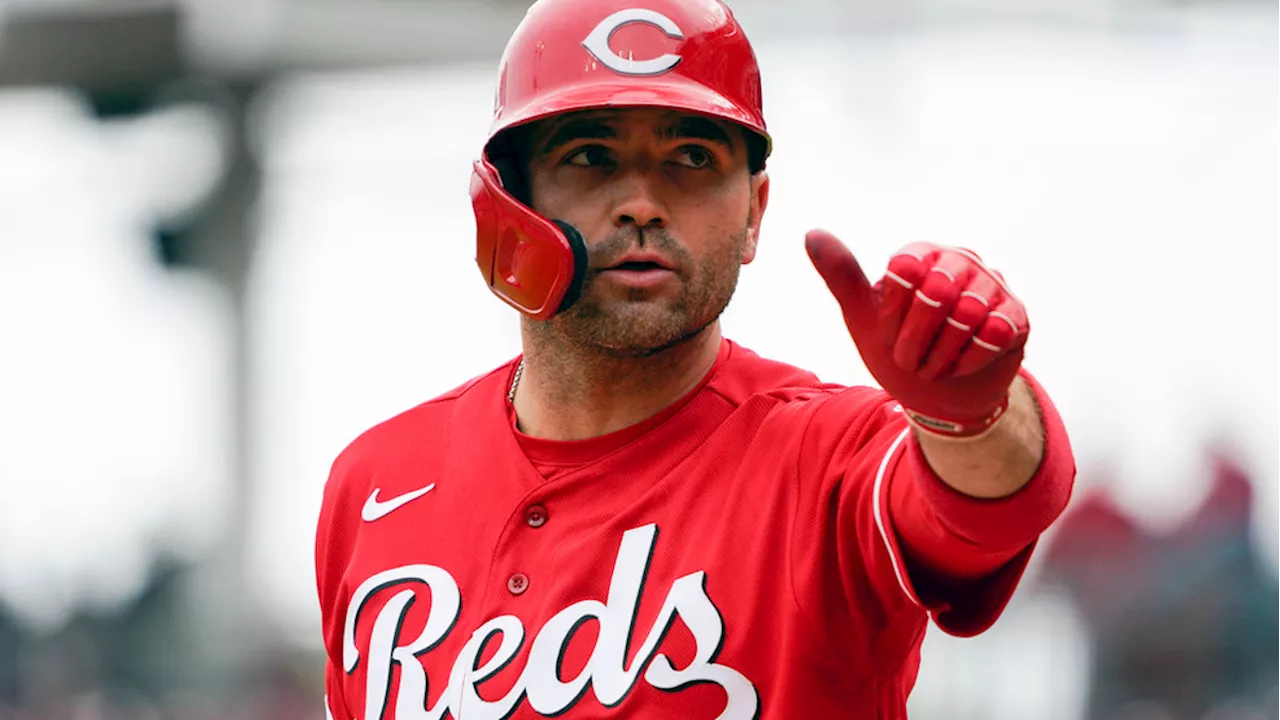 Former Reds All-Star Votto says he's received many job offers... just not for playing