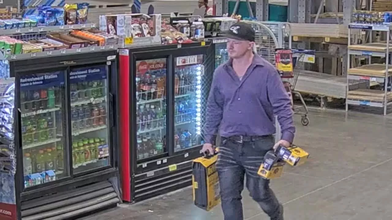 Trackdown: Help find suspect who stole power tools from Fort Worth store