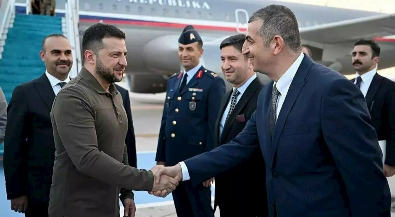 Guerra Ucraina, Zelensky a Istanbul per incontrare Erdogan. Gli Usa: «Rischio attentati a Mosca in 48 ore»