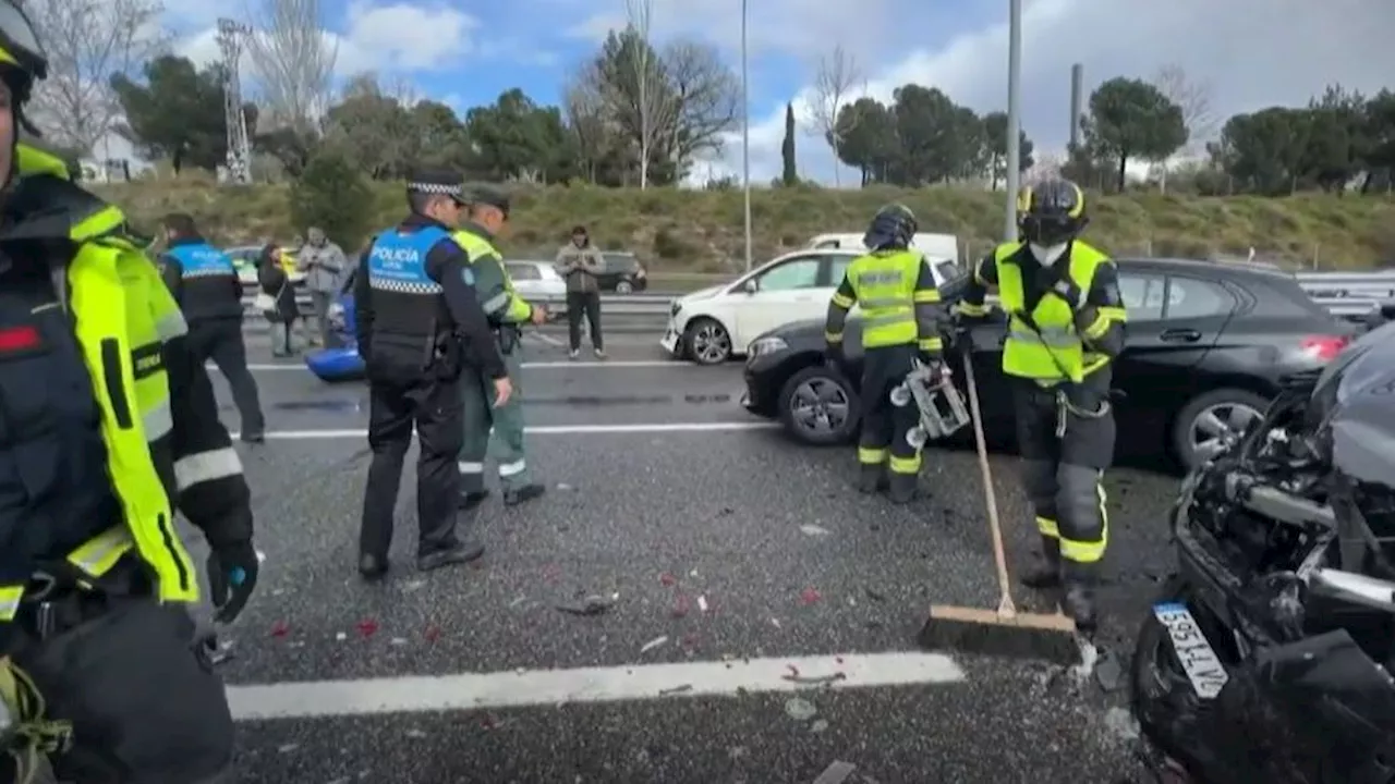 15 heridos tras colisionar 30 coches en la A3 a la altura de Rivas, en Madrid