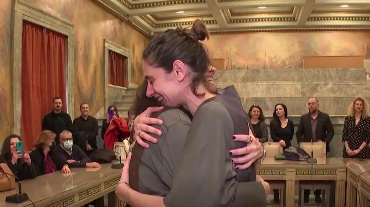 Emoción en la primera boda LGTBQ celebrada en Grecia