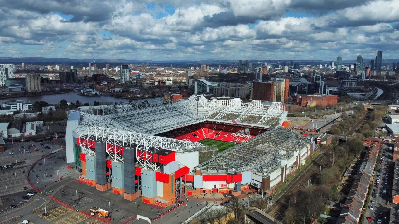 Man United confirm they will knock down Old Trafford and build new stadium