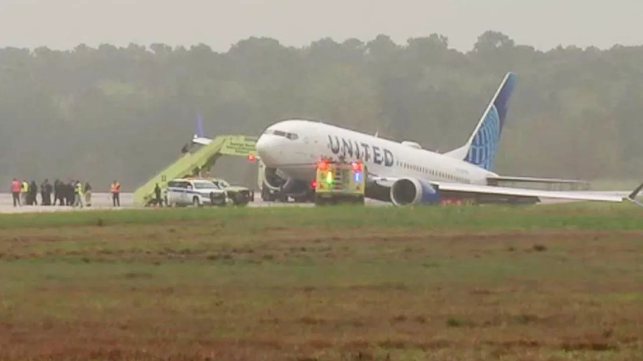 Boeing 737 Max esce di pista a Houston, passeggeri illesi