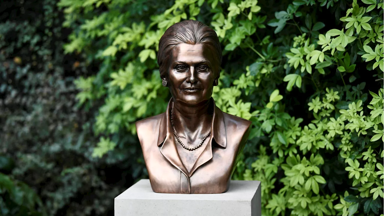 Statue de Simone Veil vandalisée : l’Action française de Vendée revendique des dégradations « anti IVG »