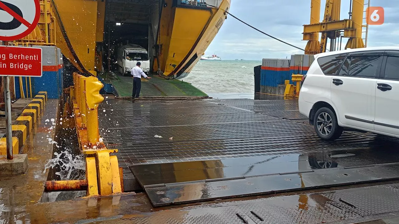 Polda Banten Rekayasa Lalu Lintas untuk Urai Macet Parah di Pelabuhan Merak