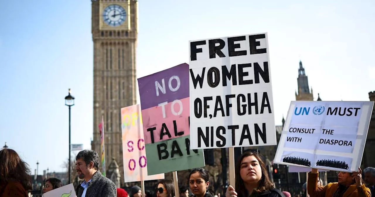8 mars : en Afghanistan, les femmes manifestent discrètement pour leurs droits