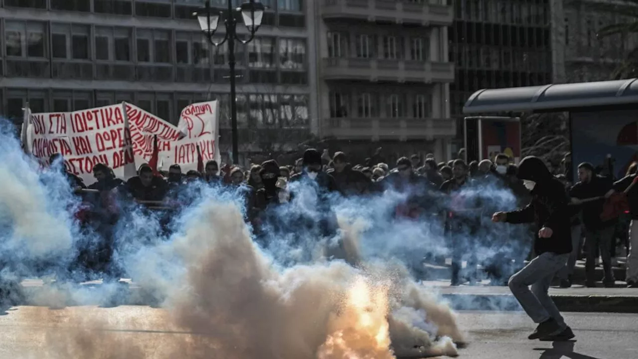 Tear gas battle as Greek students protest university reform