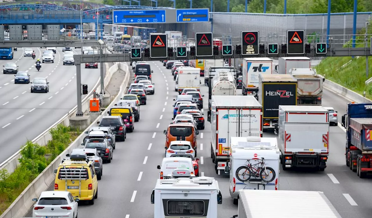 Lkw-Unfall auf der A7: Autobahn Richtung Hamburg wird stundenlang gesperrt