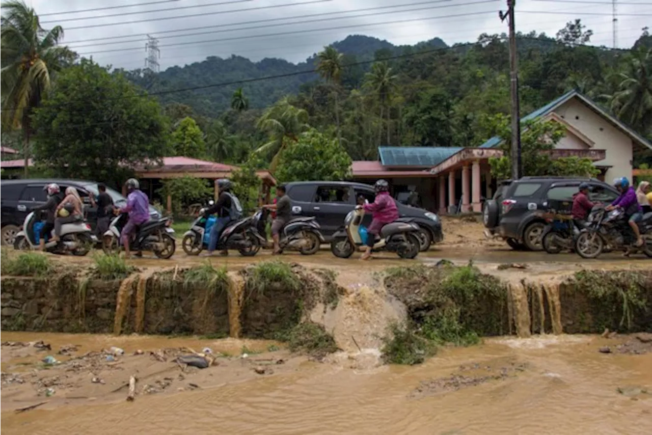 Zware regenval veroorzaakt aardverschuivingen en overstromingen in Indonesië