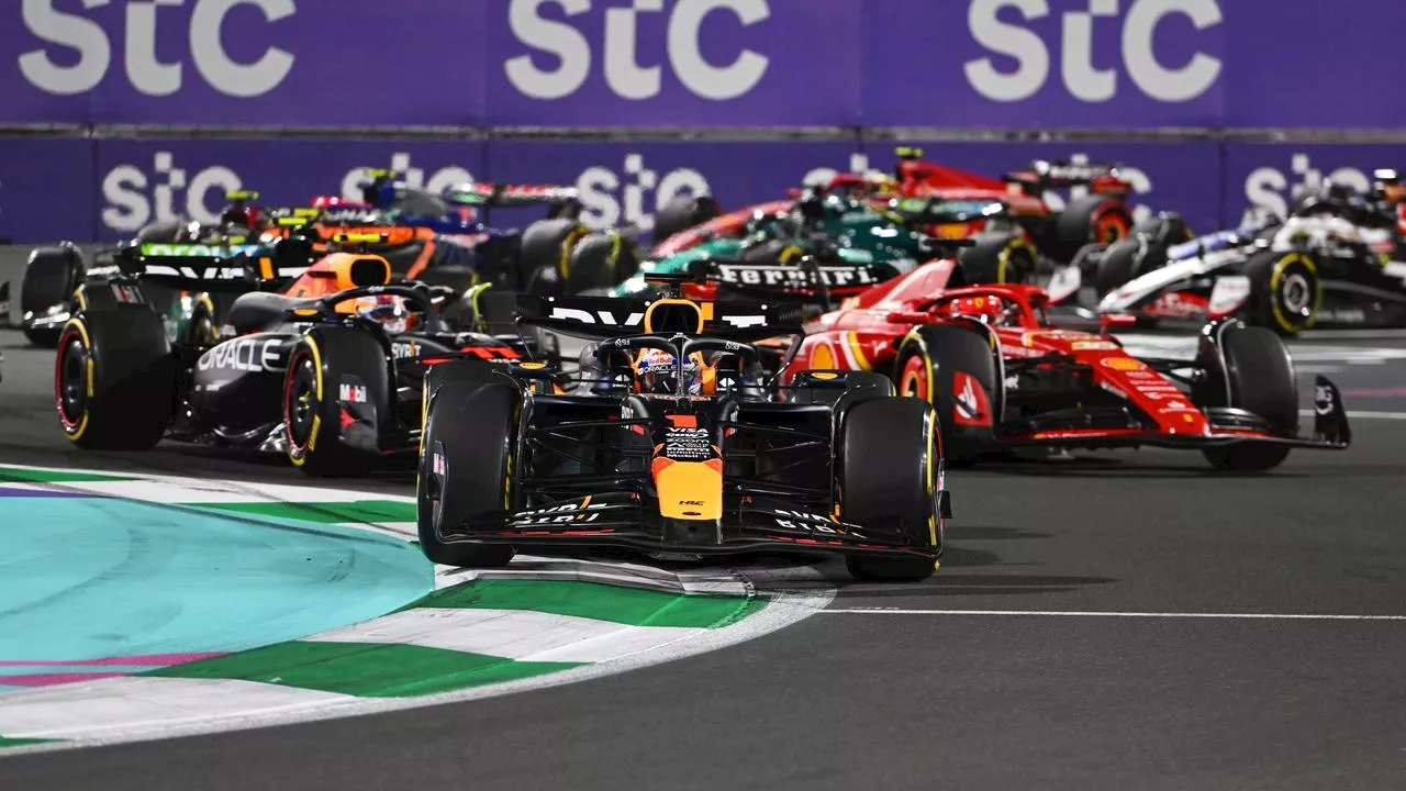 Verstappen houdt hoofd koel in Red Bull-crisis en wint ook in Saoedi-Arabië