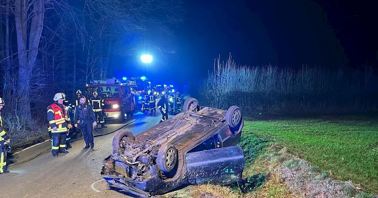 Kleinwagen überschlägt sich auf L953 bei Borgentreich