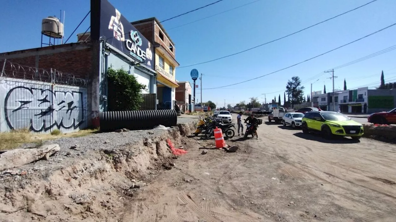 Eusebio Vázquez denuncia obras en la avenida Independencia de Irapuato; acusa despojo de sus tierras