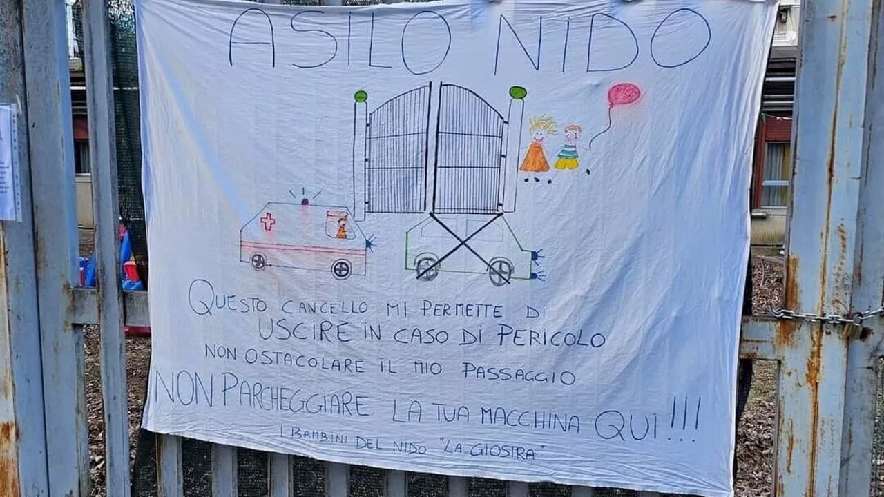 Casal Bruciato, i bimbi chiedono lo stop alla sosta selvaggia davanti al loro nido